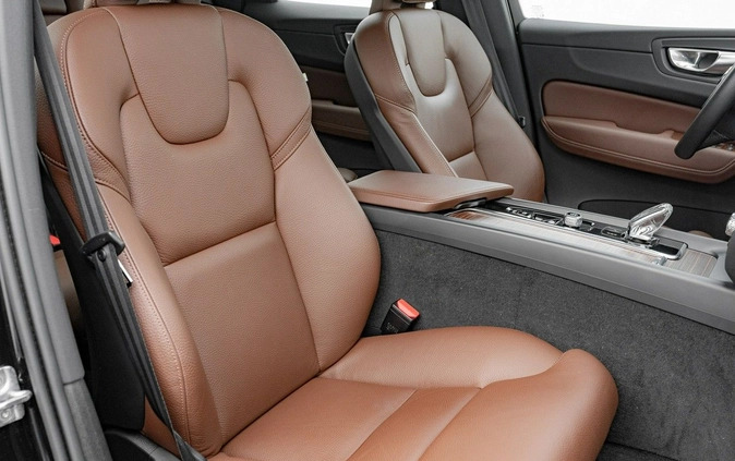 Volvo XC 60 cena 189850 przebieg: 46201, rok produkcji 2021 z Racibórz małe 704